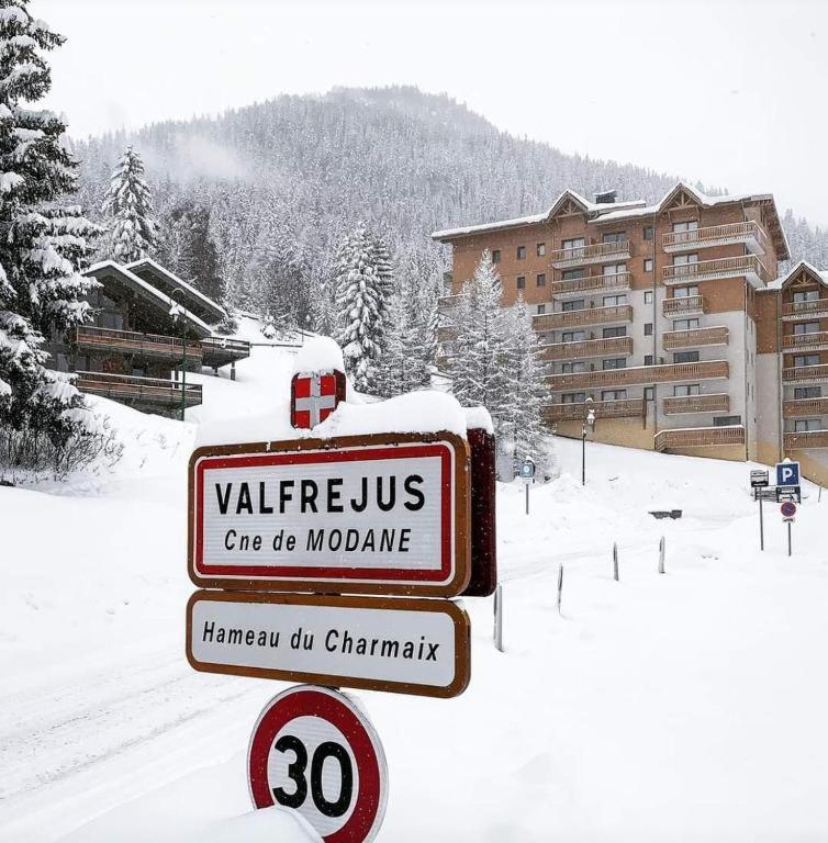 VALFREJUS - Appartement L'Erable Les Chalets de Florence 2 - Chaleureux et fonctionnel - plein centre à côté des télécabines - 4 à 7 pers Esterno foto